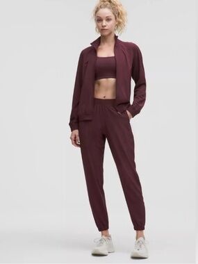 Lululemon Joggers Women’s Size 6 Adapted State High-Rise Joggers Maroon Burgundy